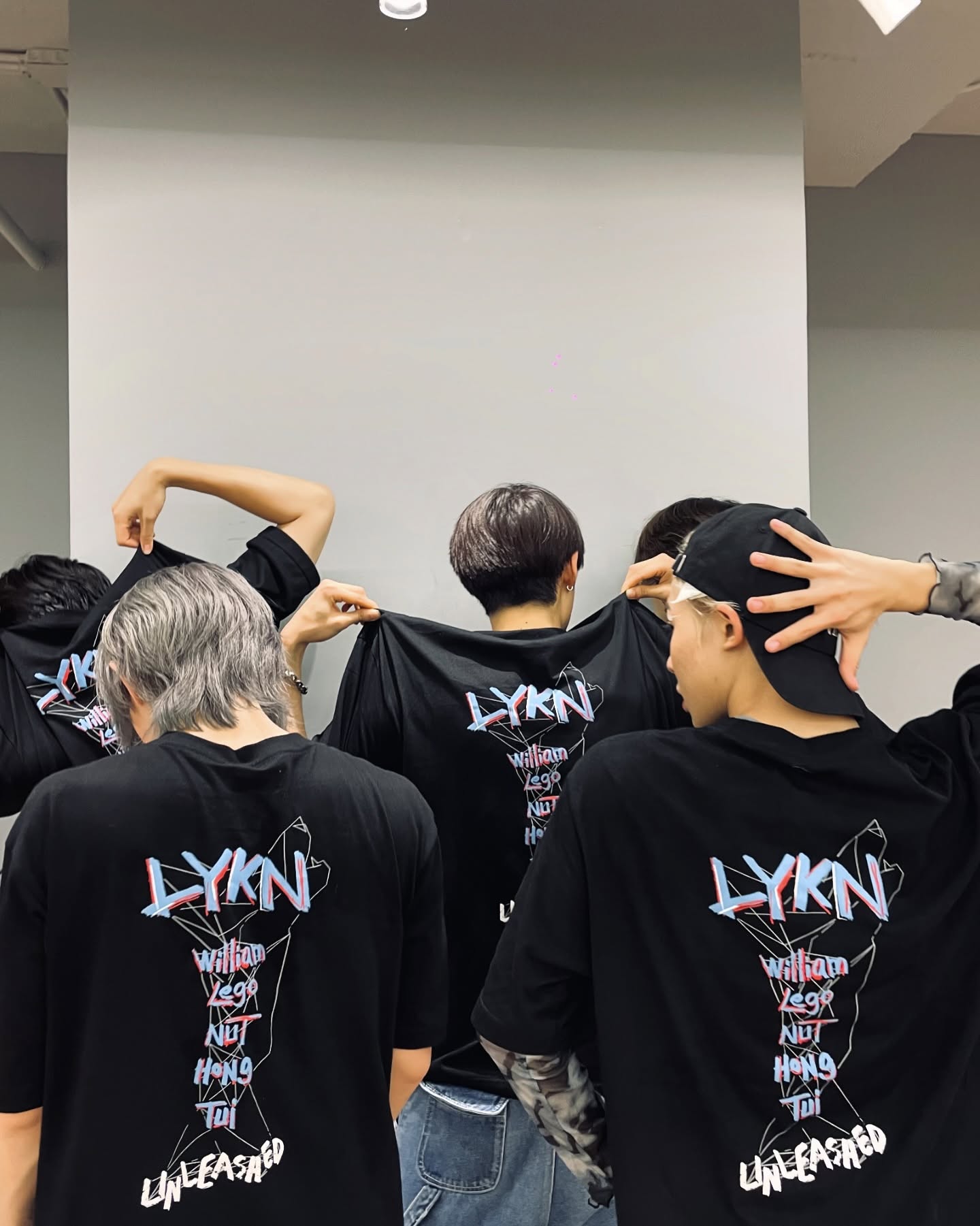 Thai Silk Blouse - ประเทศไทย Gmmtv Lykn Unleashed Concert เสื้อยืดคอกลมผ้าฝ้ายแขนสั้นคุณภาพสูงฤดูร้อนเสื้อยืดชายหญิง