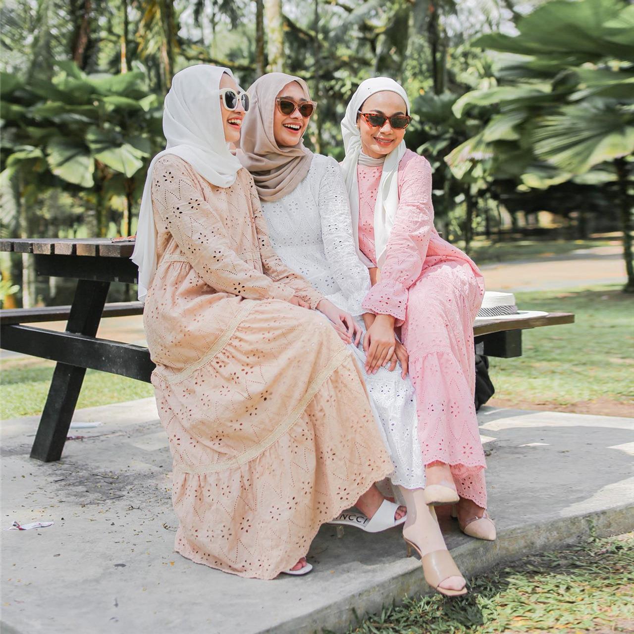 ชุดเดรสลูกไม้โปร่งสไตล์อินโดนี - Ethnic Fashion Dress บทวิจารณ์และราคา