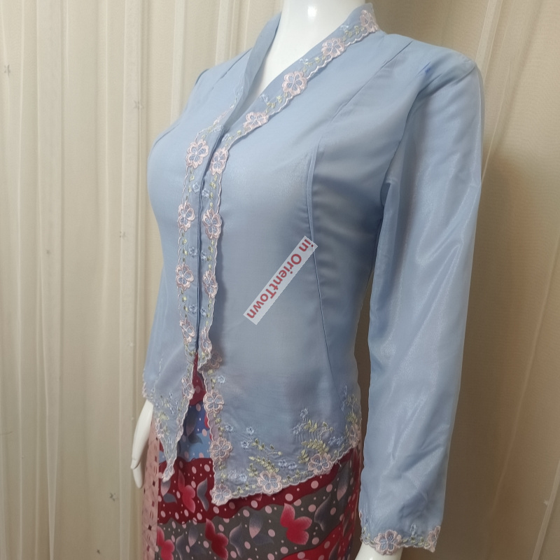 เสื้อปักลายลูกไม้สีฟ้าชมพูของป - Thai Silk Blouse บทวิจารณ์และราคา