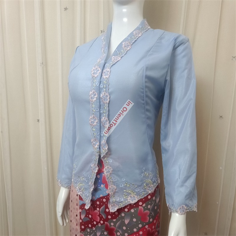 เสื้อปักลายลูกไม้สีฟ้าชมพูของป - Thai Silk Blouse บทวิจารณ์และราคา