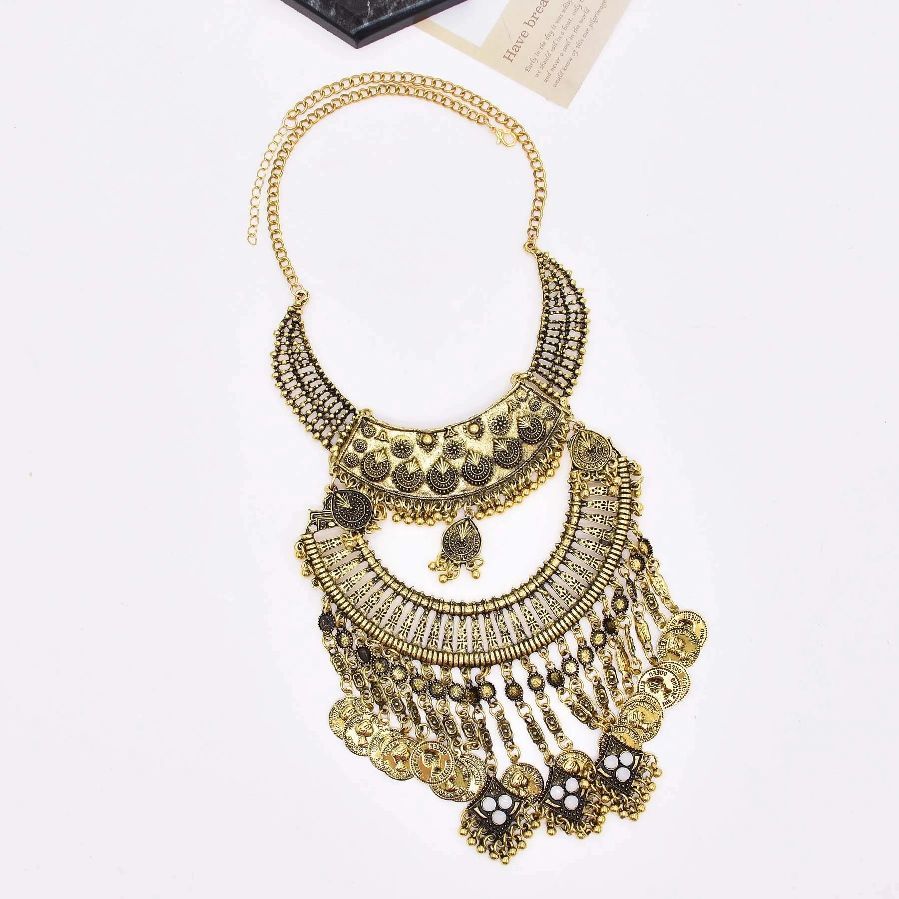 สร้อยคอแบบหลายชั้นพร้อมจี้เหรี - Ethnic Fashion Pakistan บทวิจารณ์และราคา